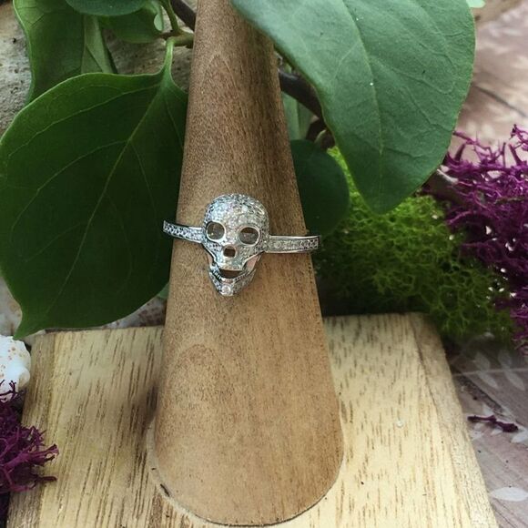 Sterling Silver Skull CZ Ring Size 8 - Picture 1 of 8